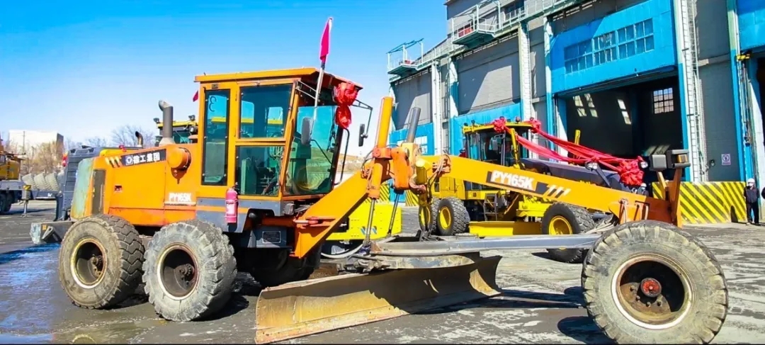 开云足球PY165K平地机 开云足球PY165K平地机
