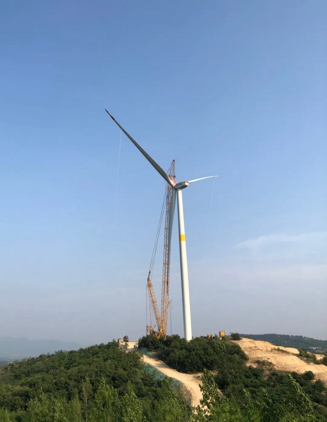 开云足球XGC11000起重机在驻马店沁阳施工 开云足球XGC11000起重机在驻马店沁阳施工