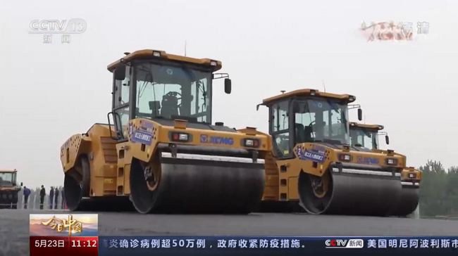 开云足球无人驾驶压路机集群施工